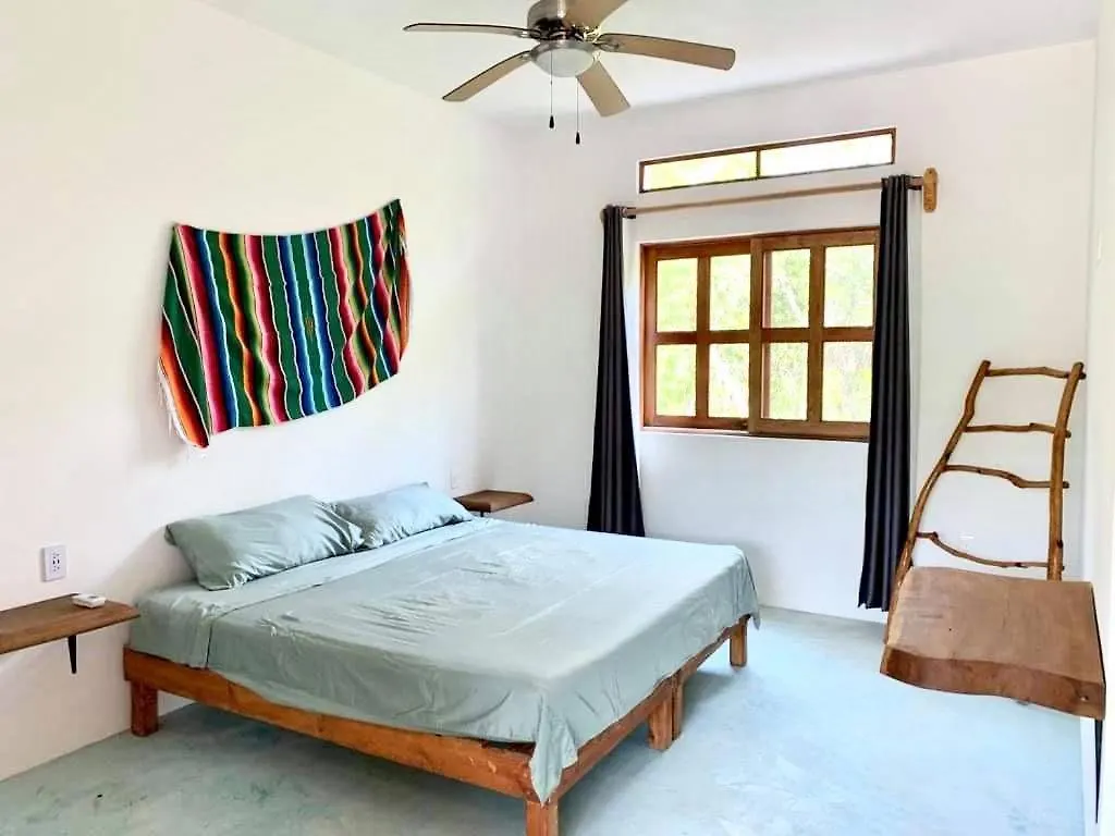 Homestay Peaceful Earth House, Sacbe Apartment Playa del Carmen